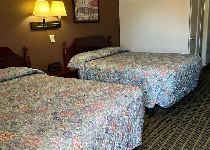 Aaron Motel